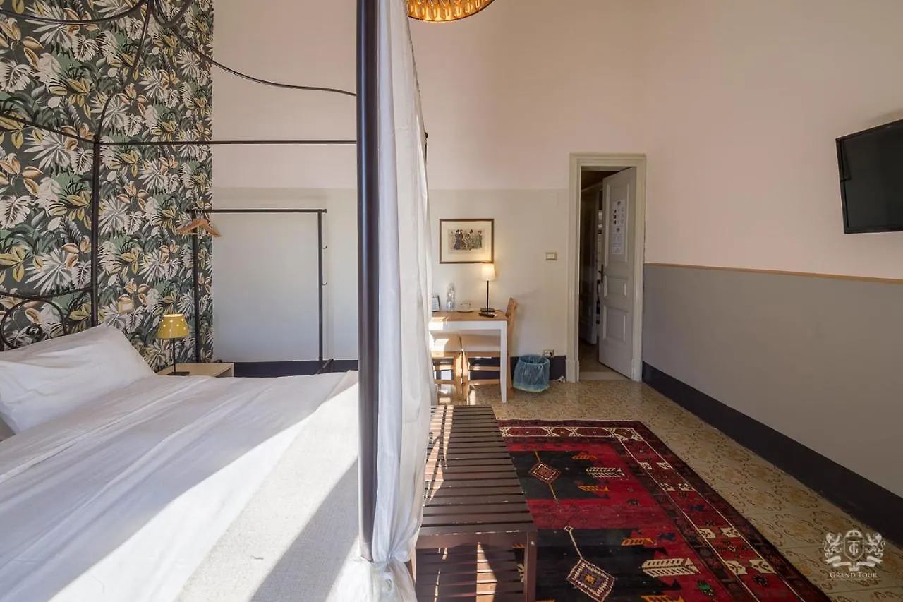 Grand Tour Design Guest House Catania Self Check-In לינה וארוחת בוקר