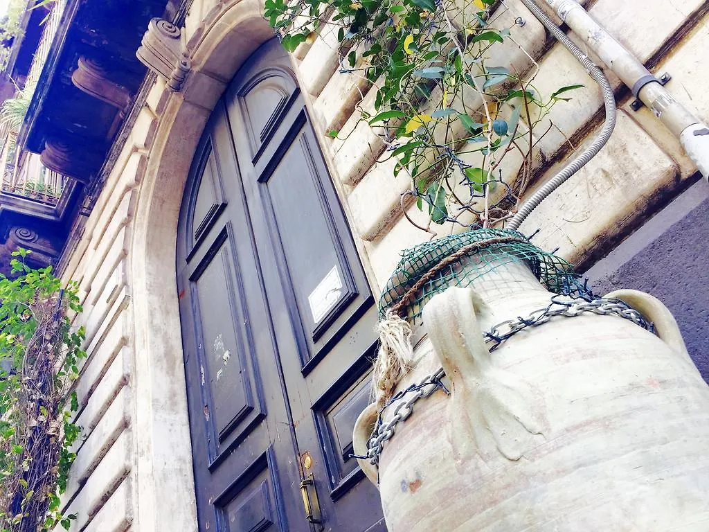 Grand Tour Design Guest House Catania Self Check-In לינה וארוחת בוקר