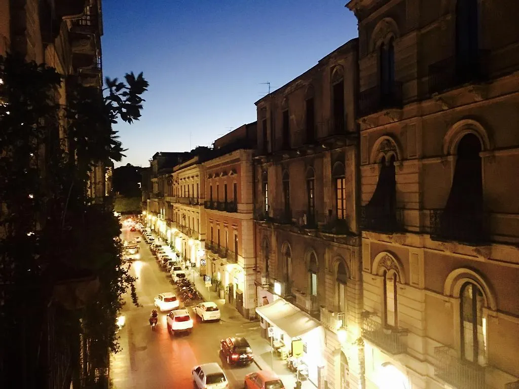 Grand Tour Design Guest House Catania Self Check-In Italia