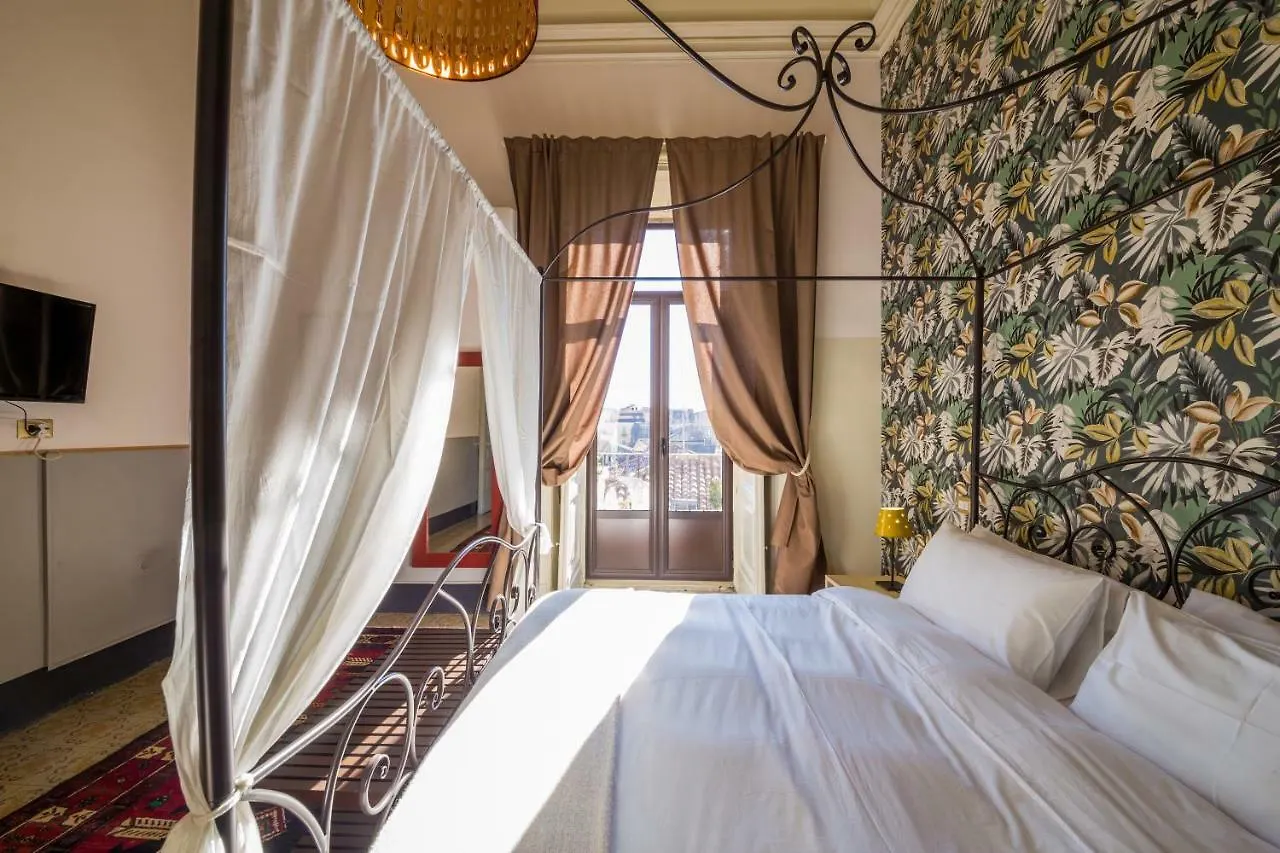Grand Tour Design Guest House Catania Self Check-In 3*,  Italia